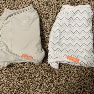 Set of two swaddles